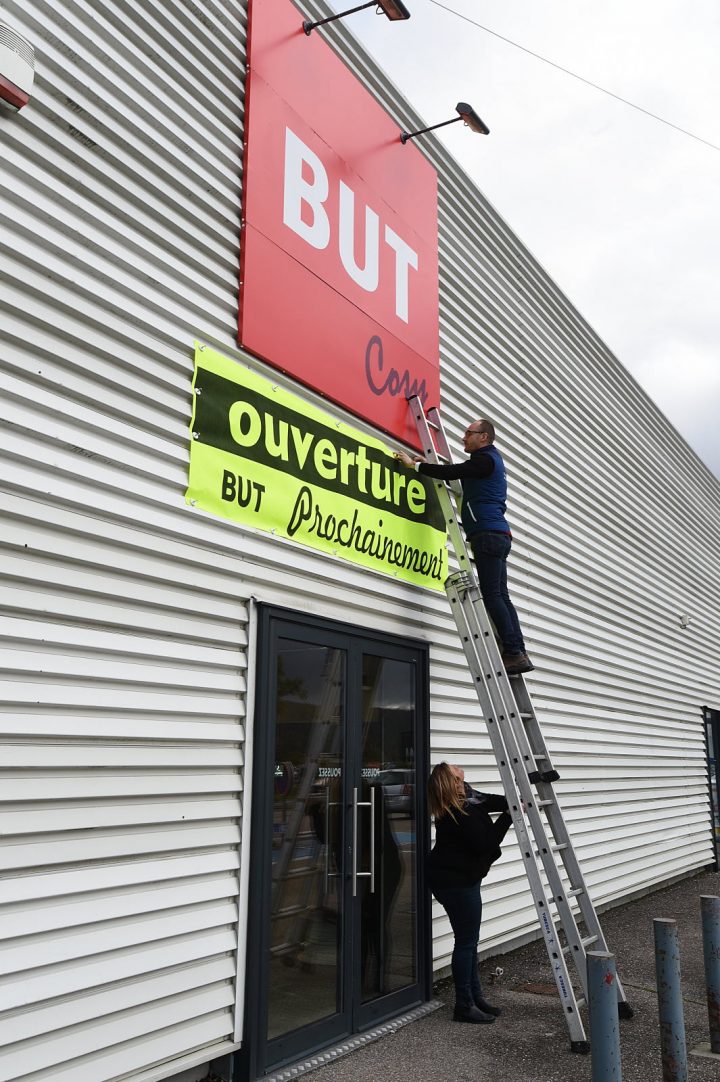 Edition Bar Le Duc | Magasin But Sinistré : Réouverture intérieur Salle A Manger Chez But