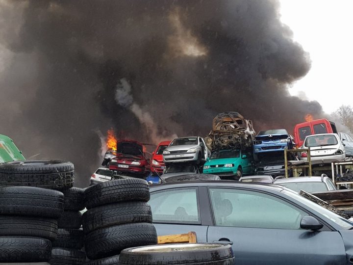 Edition Forbach | Video. Feu À La Casse Central Autos À intérieur Casse Auto Robinet