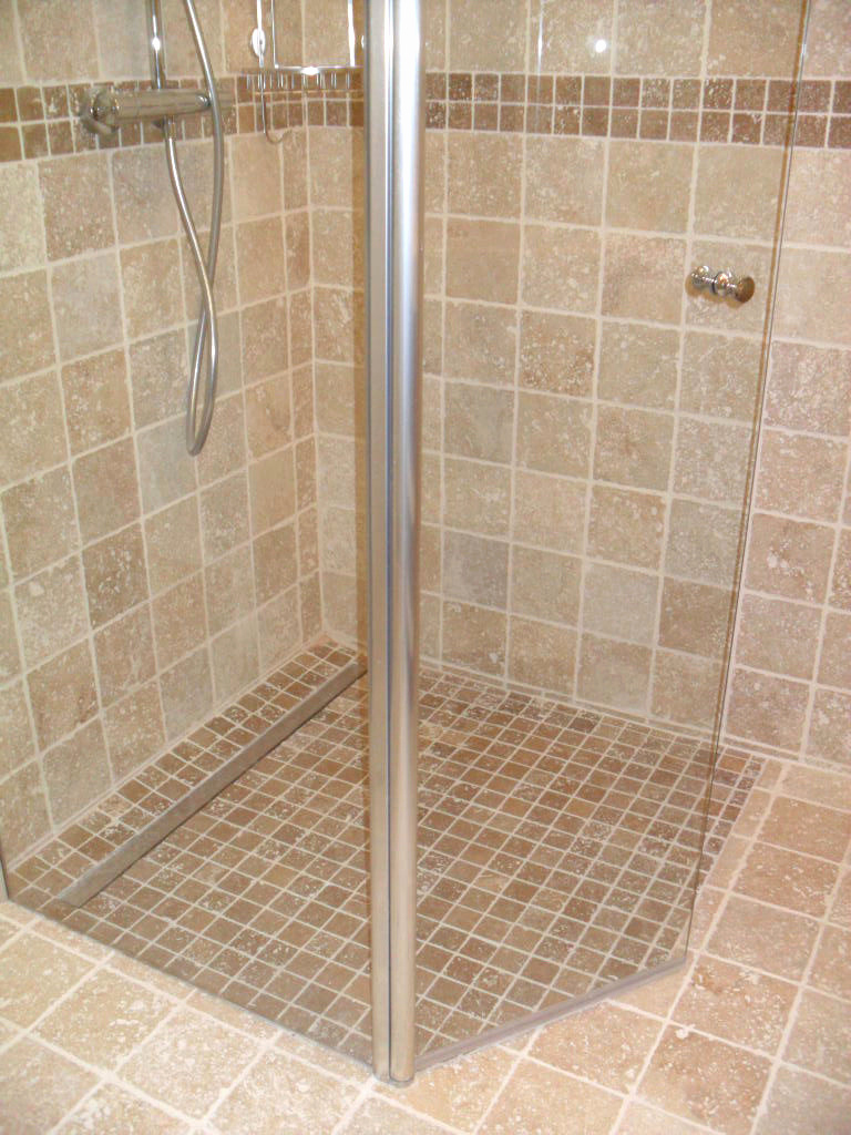 Élégant Carrelage Sol Salle De Bain Antidérapant - Luckytroll encequiconcerne Carrelage Antidérapant Douche