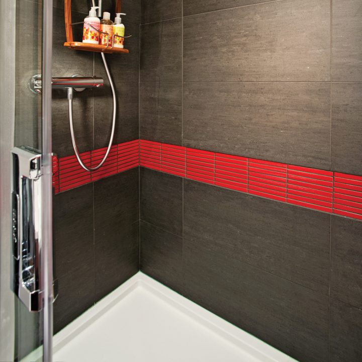 En Étapes: Poser Une Membrane D'étanchéité Pour La Douche serapportantà Peinture Etanche Pour Douche En Étapes: Poser Une Membrane D'étanchéité Pour La Douche serapportantà Peinture Etanche Pour Douche