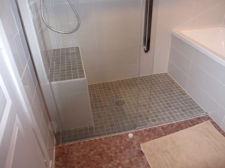 Épinglé Sur Projets À Essayer serapportantà Peinture Étanche Salle De Bain