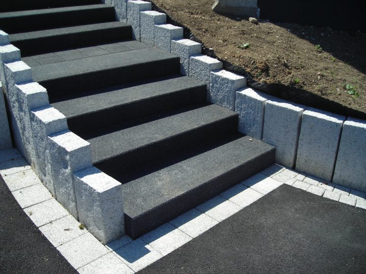 Escaliers Haut-Rhin : Béton, Pierre, Composite, Métallique avec Nez De Marche Extérieur En Pierre Escaliers Haut-Rhin : Béton, Pierre, Composite, Métallique avec Nez De Marche Extérieur En Pierre