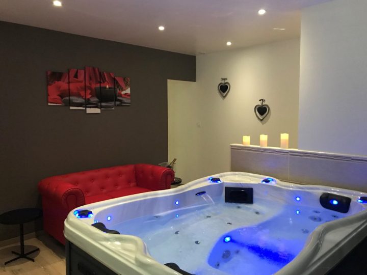Evasion " Chambre Romantique Avec Spa Privatif ", Chambre concernant Chambre D Hotes Avec Jacuzzi Privatif