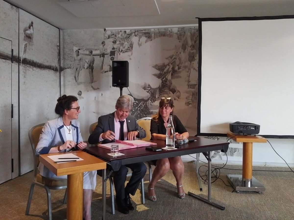 🌹fce Nice🌹 On Twitter: &quot;signature Du Partenariat Entre La encequiconcerne Chambre Des Metiers Nice