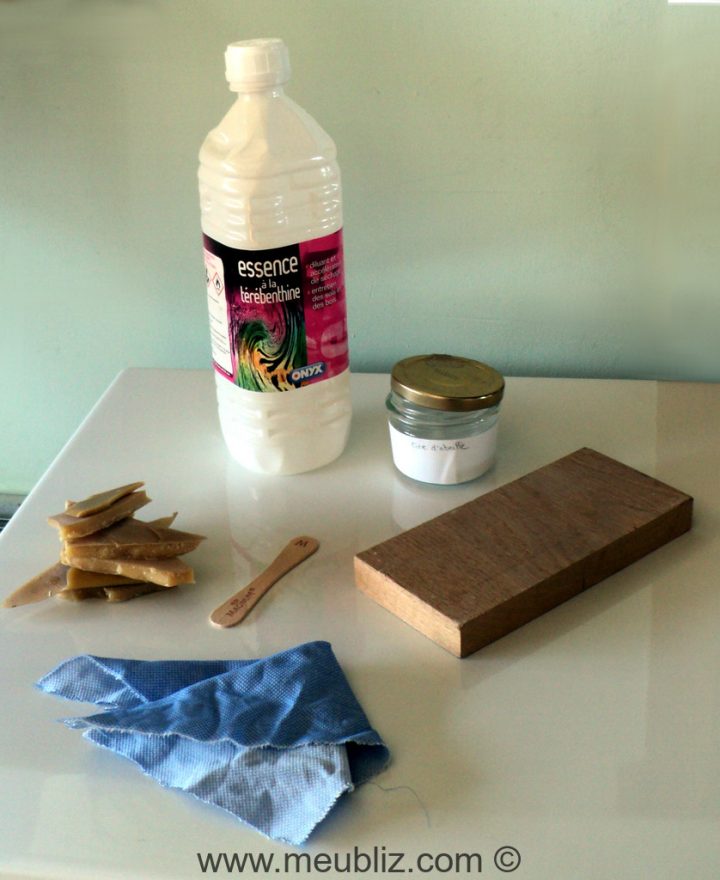 Fabrication De La Cire D'abeille – Encaustique Maison pour Cire D Abeille Meuble