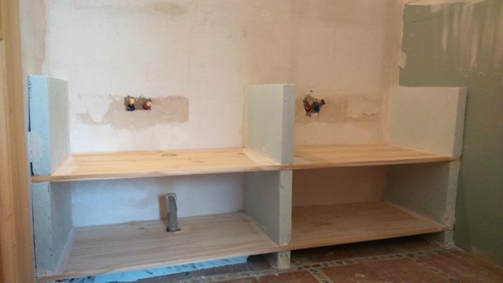 Fabriquer Meuble Salle De Bain Avec Plan De Travail Meuble encequiconcerne Construire Un Meuble De Salle De Bain