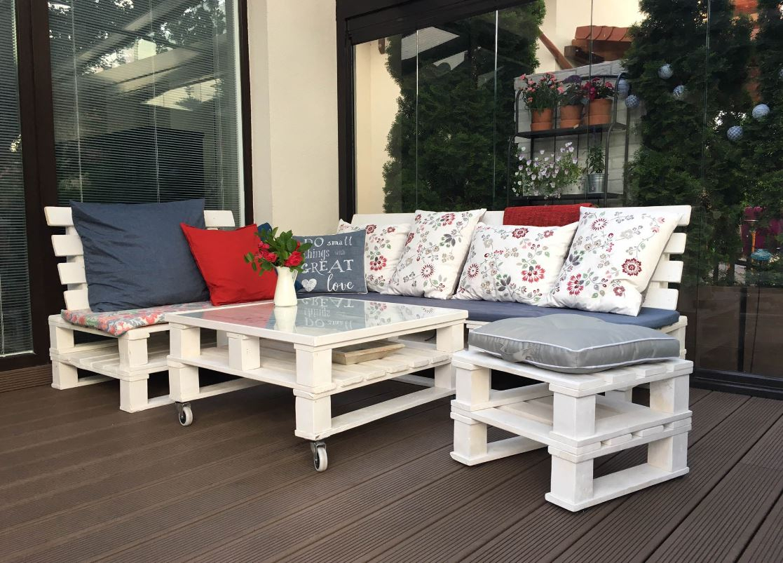 Fabriquer Un Salon De Jardin En Palettes - Le Club concernant Fabriquer Un Salon De Jardin En Palettes - Le Club concernant