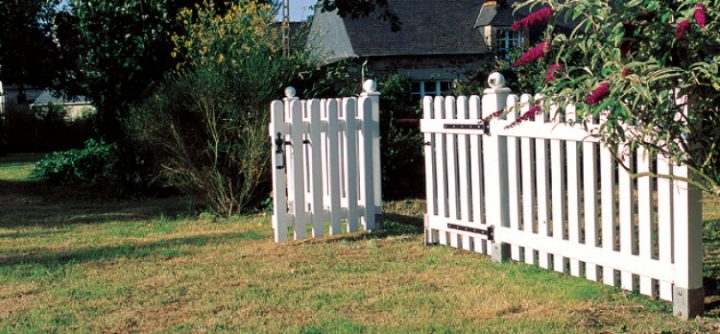 Fabriquer Une Barrière Champêtre En Bois dedans Barrière Bois Jardin