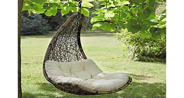 Fauteuil Suspendu En 10 Idées Canon Pour L'Extérieur encequiconcerne Siege De Jardin