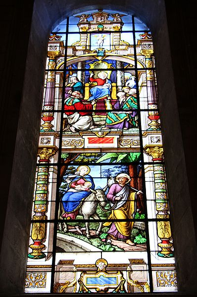 File:eglise Saint-Louis De La Roche-Sur-Yon, Vitraux encequiconcerne Poltron Et Sofa La Roche Sur Yon