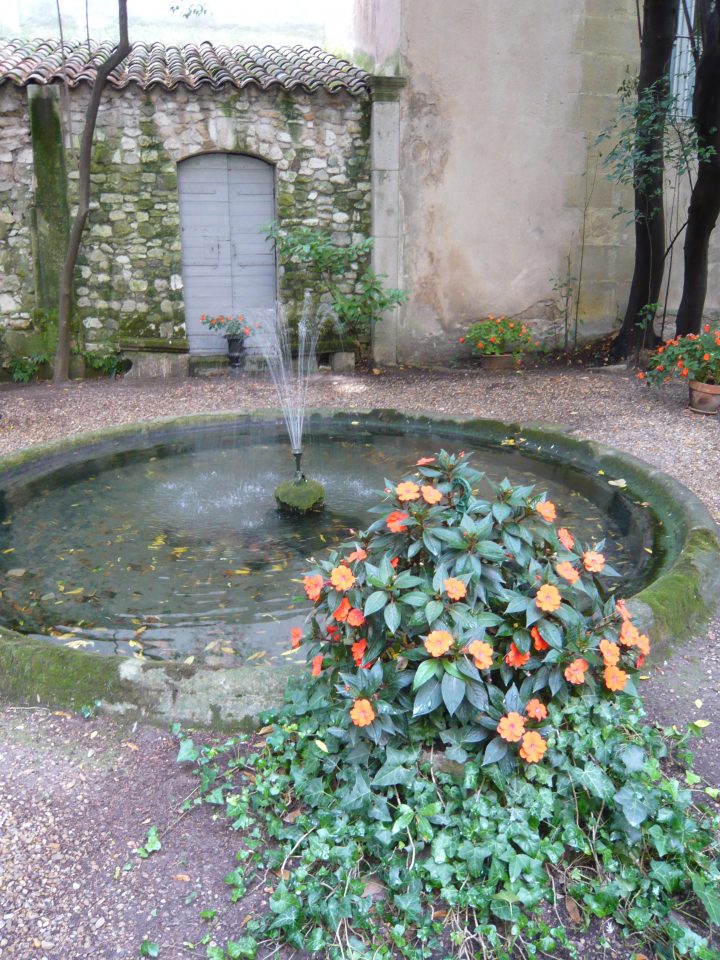 File:fontaine Du Jardin De L'Hôtel D'Olivary (Avec Jet D avec Fontaine A Eau De Jardin