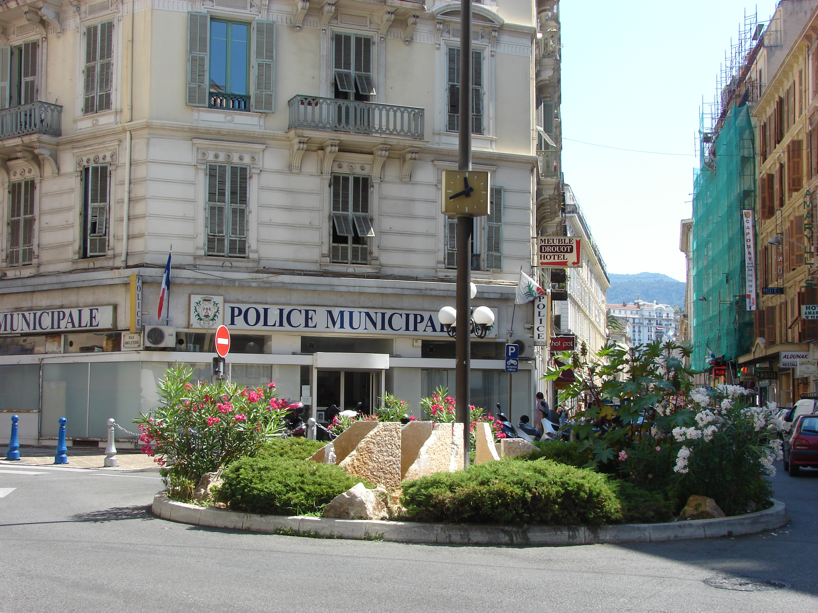 File:nice, Provence-Alpes-Côte D'azur, France - Panoramio (2 dedans Hotel Meublé Nice