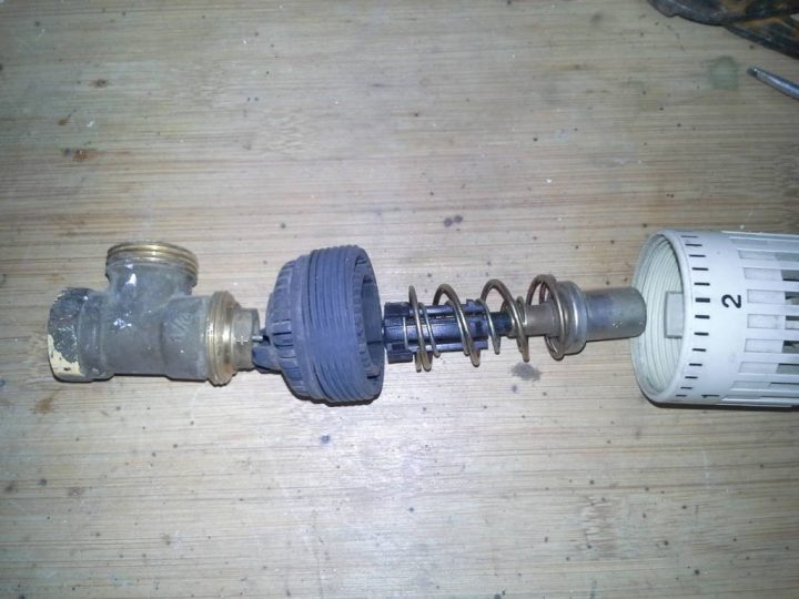 Fonctionnement D'un Thermostat A Bulbe | Le Blog Du Plombier avec Fonctionnement Robinet Thermostatique