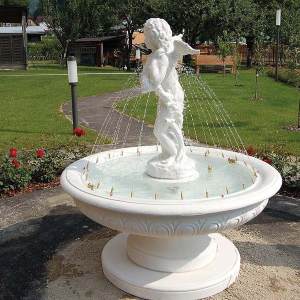 -Fontaine-En-Pierre-Reconstituée-Avec-Statue-Ange-Cupidon dedans Fontaine A Eau De Jardin