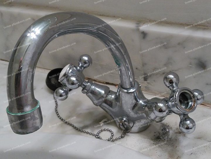 Forum Plomberie – Conseils Pour Démonter Une Tête De Robinet pour Tete De Robinet Qui Fuit