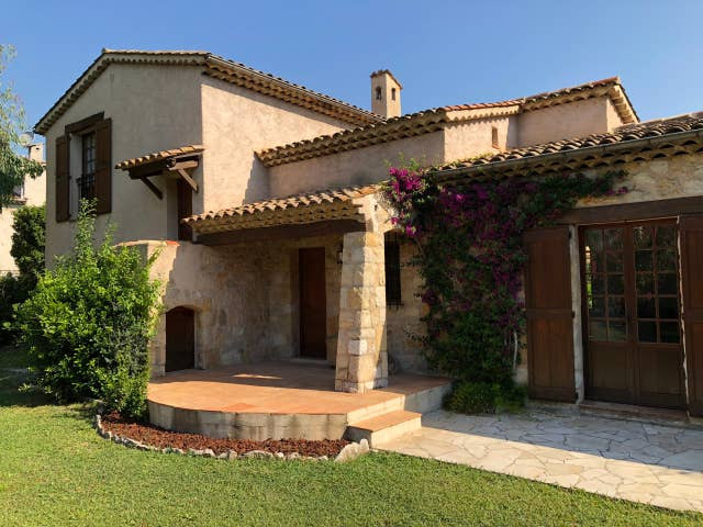 Garde Meuble Villeneuve Loubet Vente Maison Cannes Croix encequiconcerne Garde-Meuble Lille