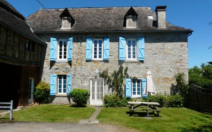 Gîte À Oloron-Sainte-Marie, Pyrénées-Atlantiques, Chez destiné Chambre D Hote Oloron Sainte Marie