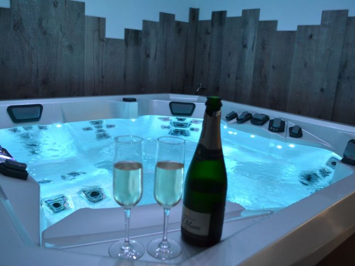 Gîte Les Bulles D'Emeraude Avec Jacuzzi Privatif Intérieur avec Chambre Avec Jacuzzi Privatif Bretagne Gîte Les Bulles D'Emeraude Avec Jacuzzi Privatif Intérieur avec Chambre Avec Jacuzzi Privatif Bretagne