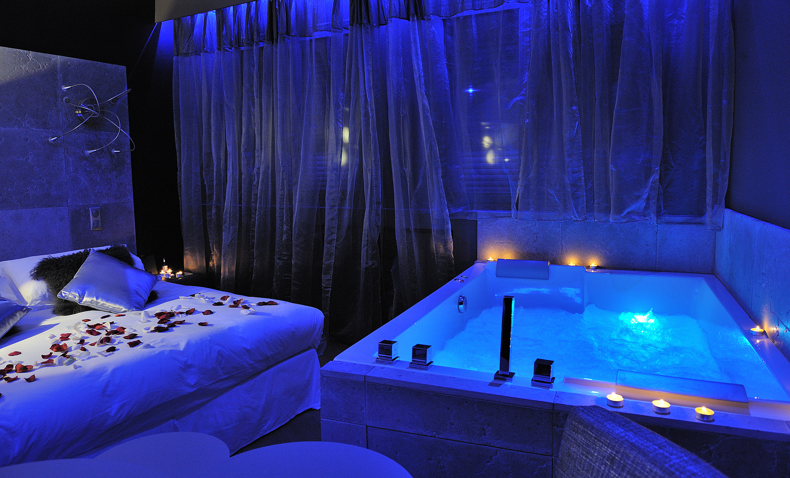 Gourguillon Nuit D'amour intérieur Chambre Avec Jacuzzi