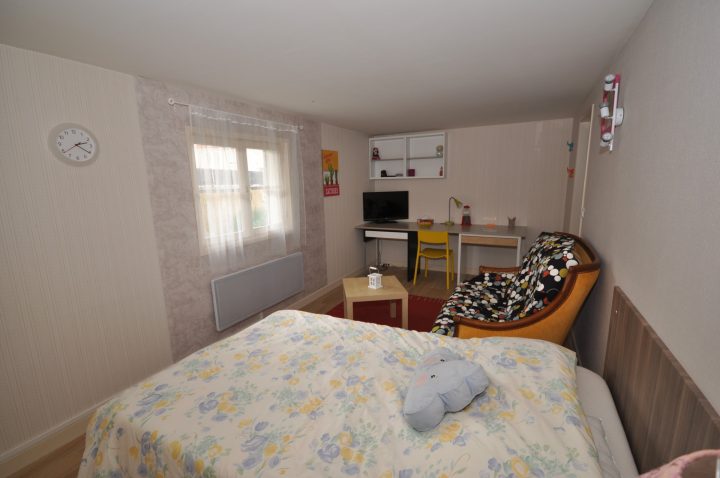 Grande Chambre Chez L'Habitant | Résidences Universitaires avec Chambre Des Metiers Clermont Ferrand Grande Chambre Chez L'Habitant | Résidences Universitaires avec Chambre Des Metiers Clermont Ferrand