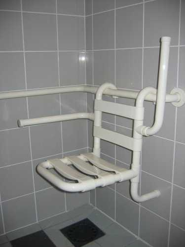 Guide Accessible Pour Personnes Handicapées : Hebergement à Douche Handicapé