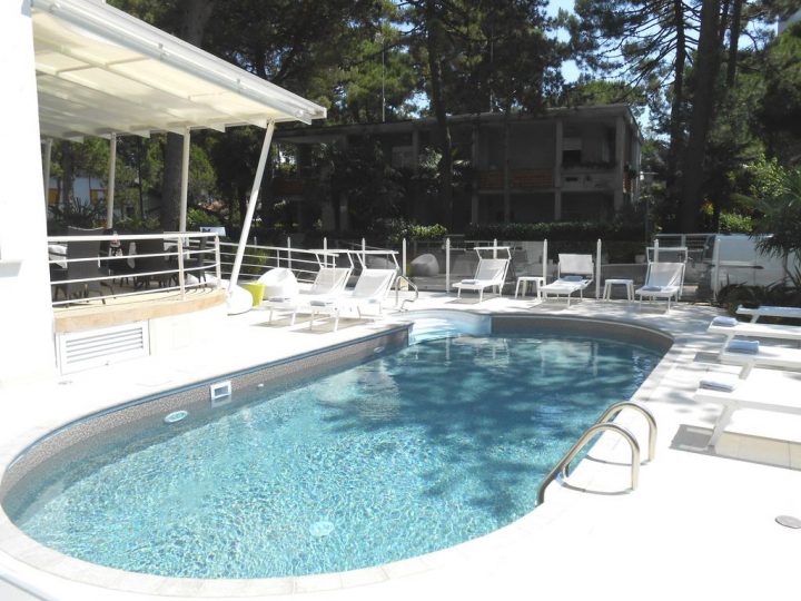 Hotel Meublè Nazionale, Lignano Sabbiadoro, Italy – Booking encequiconcerne Hotel Meublé Nice