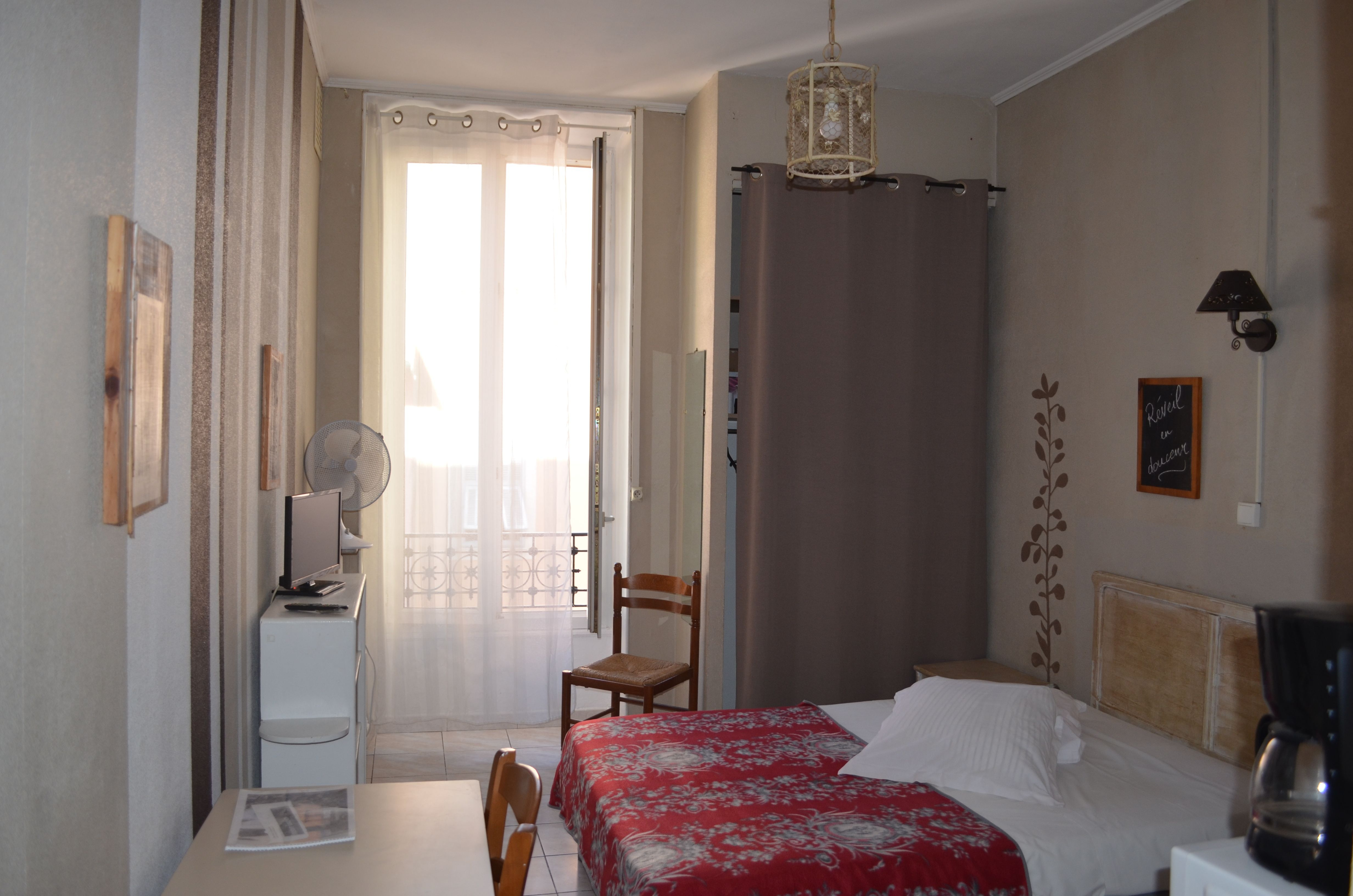 Hôtel Meublé &quot;résidence Fricéro&quot; - Hôtels À Louer À Nice serapportantà Hotel Meublé Nice