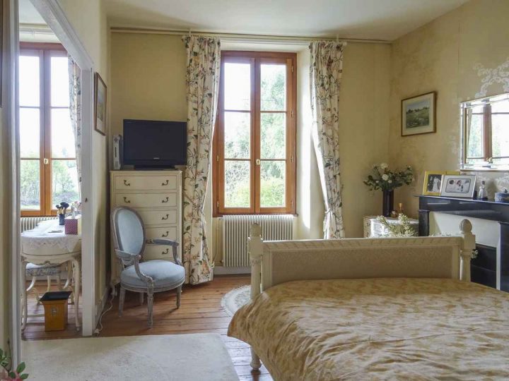 House + Gite For Sale In Courant, Charente-Maritime destiné Chambre D Hote Saint Jean D Angely