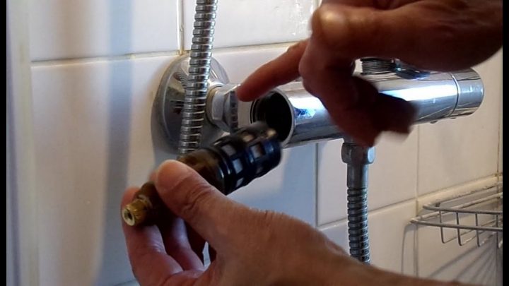 How To Disassemble And Clean The Thermostatic Faucet Filter (Temperature  Problem) avec Détartrer Robinet
