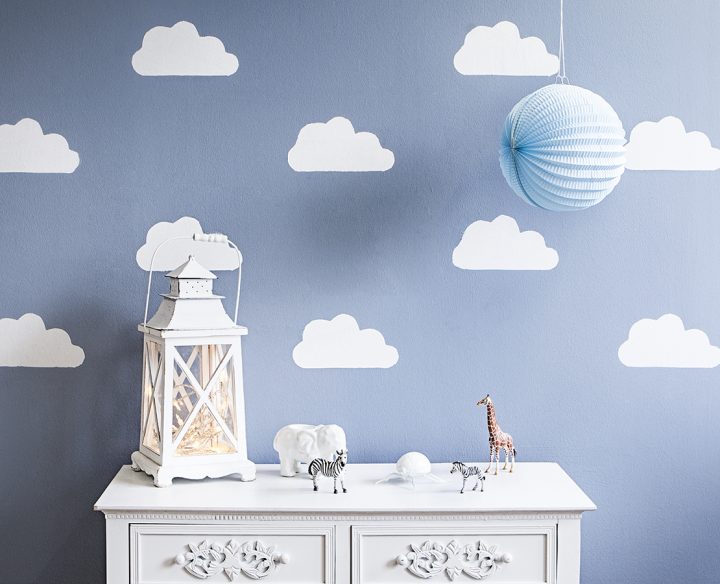 Idée Déco Chambre D'enfant : Un Mur Chargé De Nuages concernant Decoration Nuage Chambre Bébé Idée Déco Chambre D'enfant : Un Mur Chargé De Nuages concernant Decoration Nuage Chambre Bébé