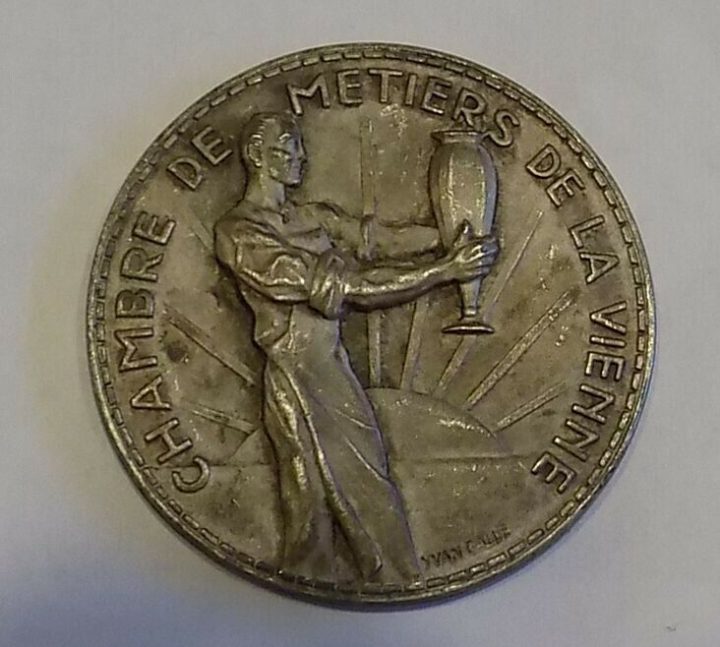 Illustrations, Sculptures Et Autres – Yvan Gallé tout Chambre Des Metiers Vienne Illustrations, Sculptures Et Autres – Yvan Gallé tout Chambre Des Metiers Vienne