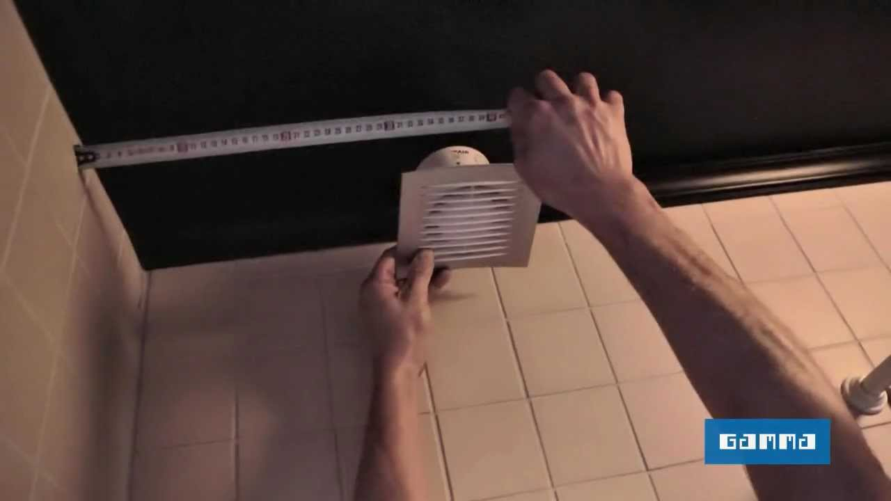 Installer Un Extracteur Dans La Salle De Bains - Vidéo Bricolage | Gamma  Belgique avec Ventilation Salle De Bain Sans Vmc