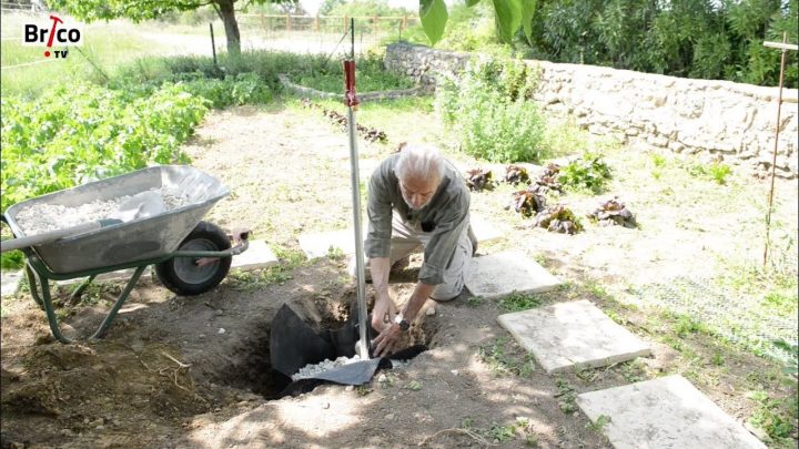 Installer Un Robinet Antigel Dans Un Jardin – Tuto Brico Pour Poser Un  Robinet Antigel À L'extérieur dedans Robinet Extérieur Antigel