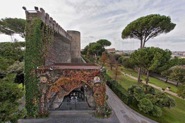 – Italie – Rome – Vatican – Jardins Du Vatican : Réplique destiné Les Jardins De Lourdes