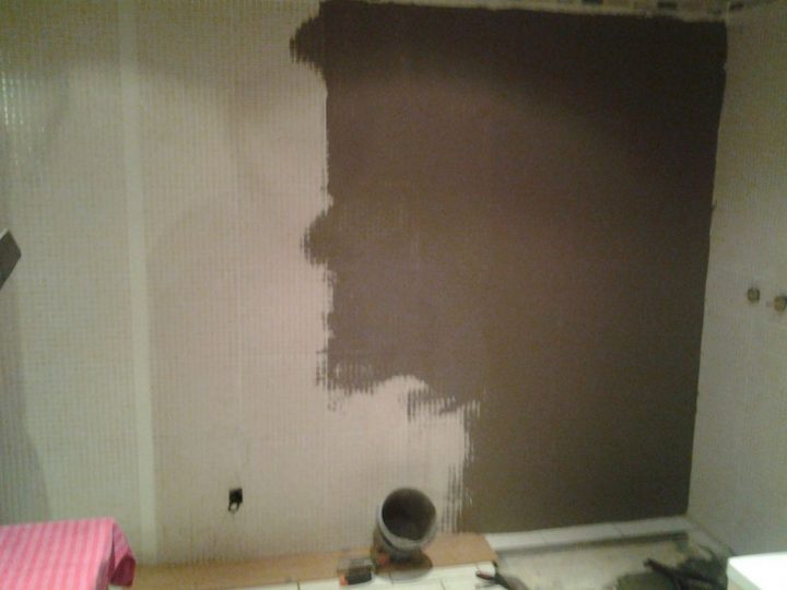 Je Rénove Ma Douche Avec Un Enduit | Leroy Merlin Valenciennes intérieur Enduit Salle De Bain Imperméable