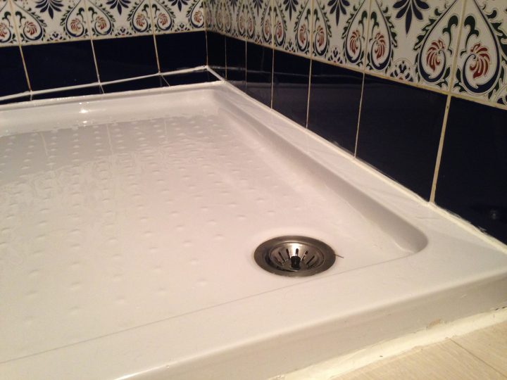 Joints D'étanchéité Et Nettoyage De Joints Platre avec Joint D Étanchéité Salle De Bain