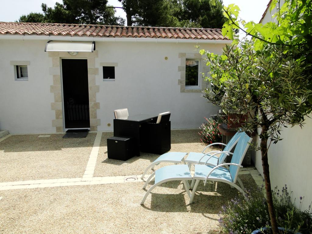 La Petite Maison Sur L'ile De Ré, La Flotte – Tarifs 2020 tout Chambres D Hotes Ile De Re