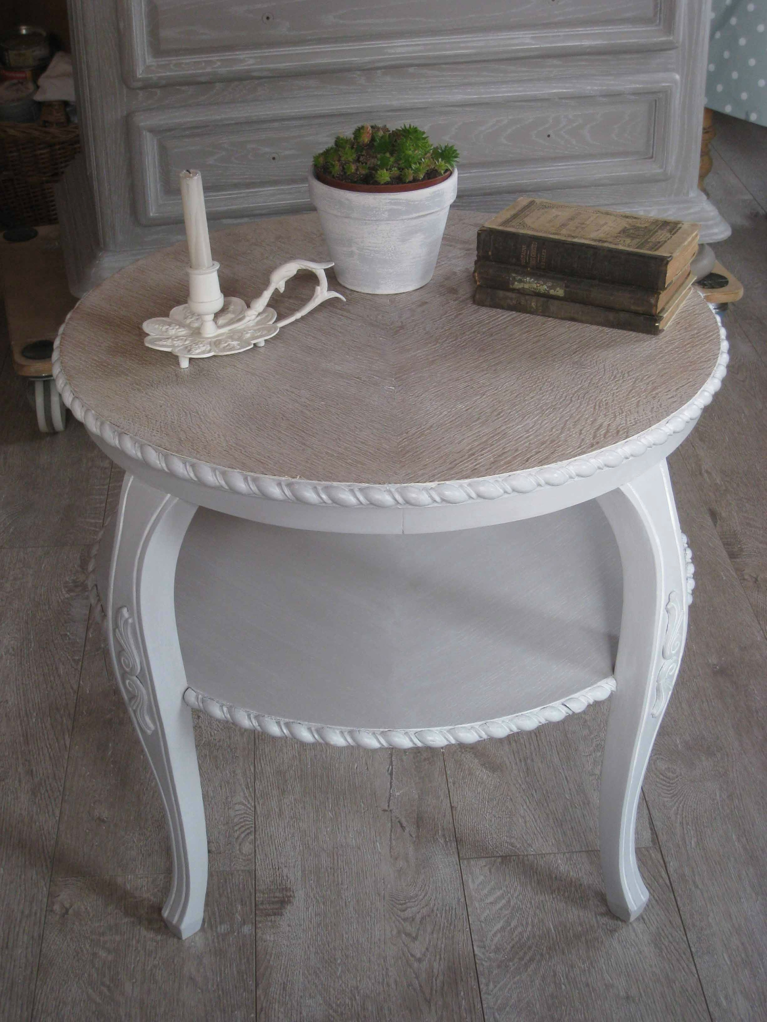 La Table Basse Et Le Meuble Télé En Style Shabby - Patines à Le Bon Coin Table De Salle A Manger