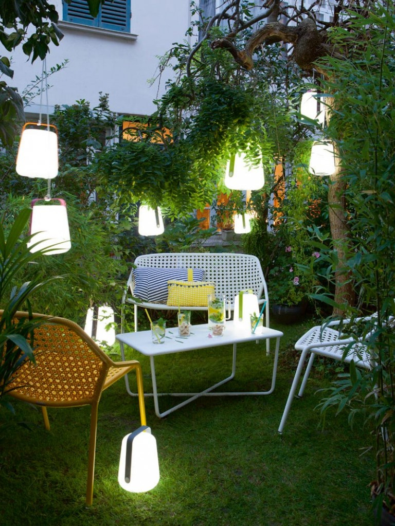 Lampada Balad Di Fermob Disponibile Su Lovethesign Ideale avec Deco Jardin