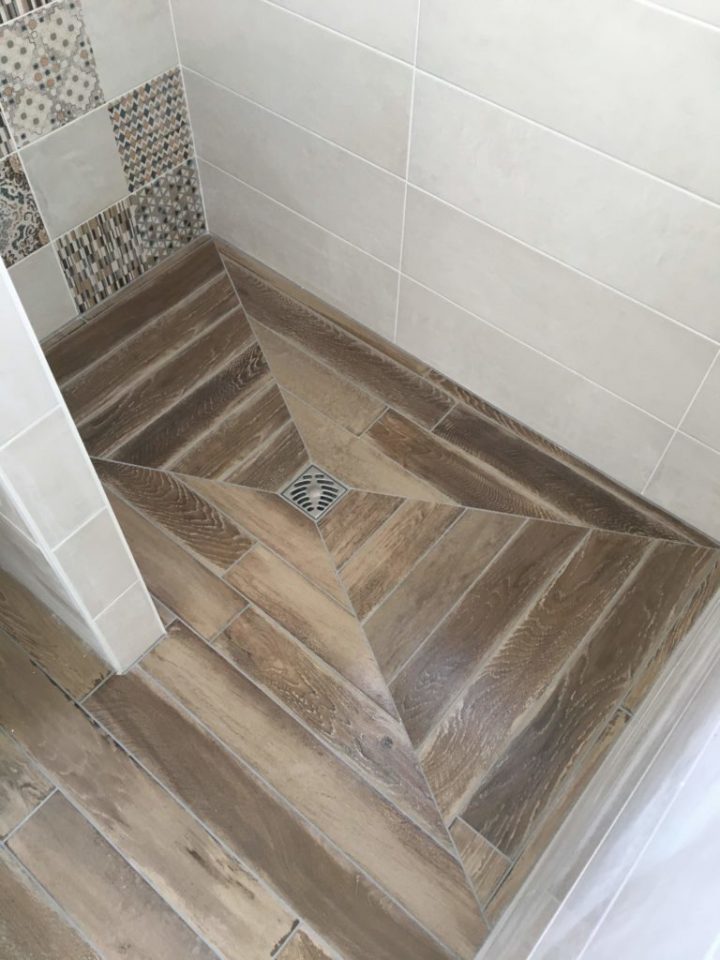 Lcd – Landreau Ceramic Design | Nos Réalisations | Saint concernant Carrelage Pour Douche À L Italienne
