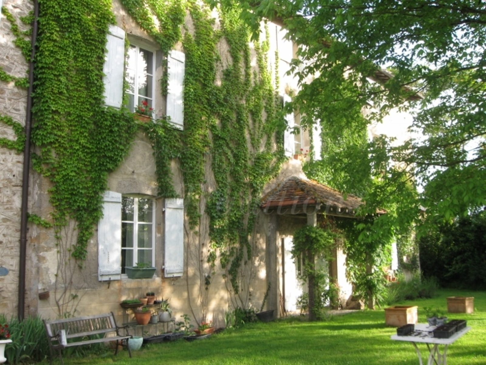 Le Domaine De Panissac : Chambre D'hote Berneuil, Haute-Vienne serapportantà Chambre D Hote Bellac