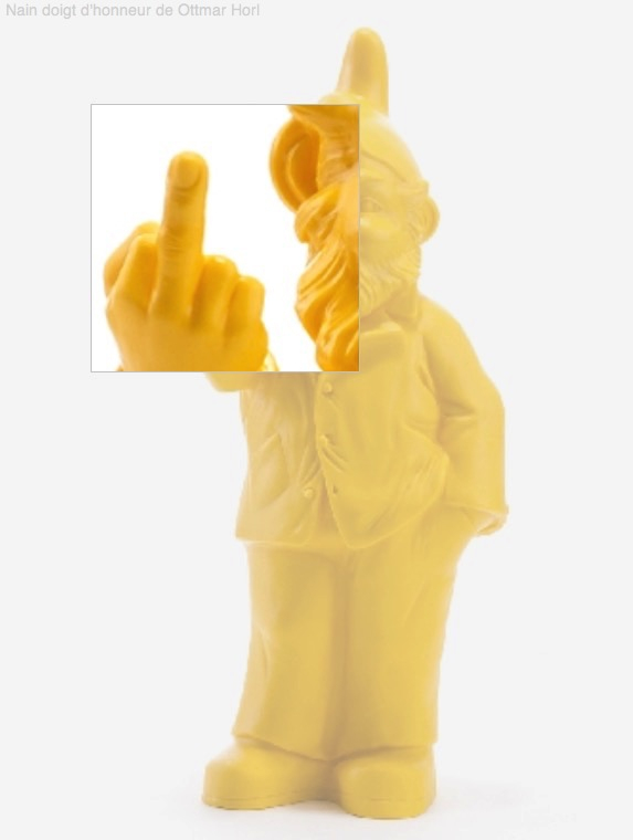 Le Nain De Jardin De L'Artiste Ottmar Hörl, Doigt D'Honneur avec Nain De Jardin Doigt D Honneur Le Nain De Jardin De L'Artiste Ottmar Hörl, Doigt D'Honneur avec Nain De Jardin Doigt D Honneur