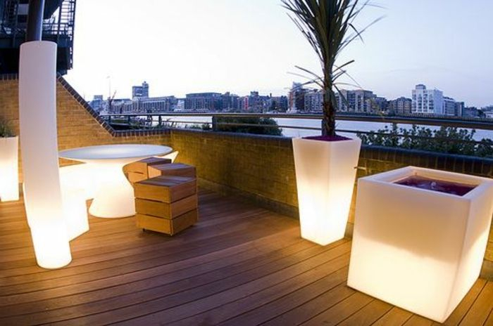 Le Pot Lumineux En 60 Images | Meuble Jardin, Pot De Fleurs destiné Salon De Jardin Lumineux