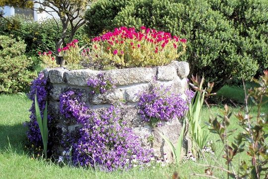 Le Puit Fleuri | Puits, Idées Jardin, Jardin Terasse tout Puit Decoratif Jardin