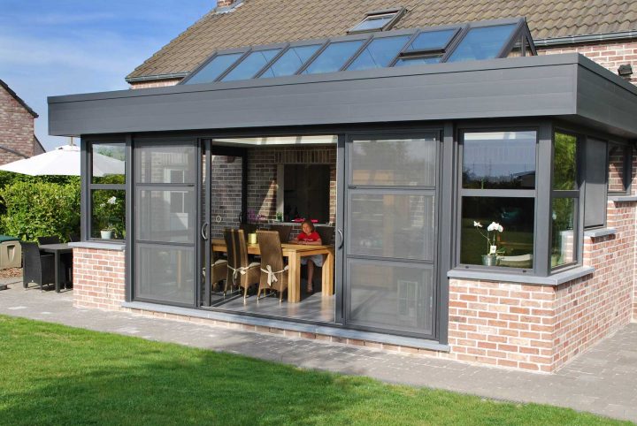 Les Avantages À Avoir Une Véranda – Sabine-Herold.fr serapportantà Terrasse Couverte En Dur