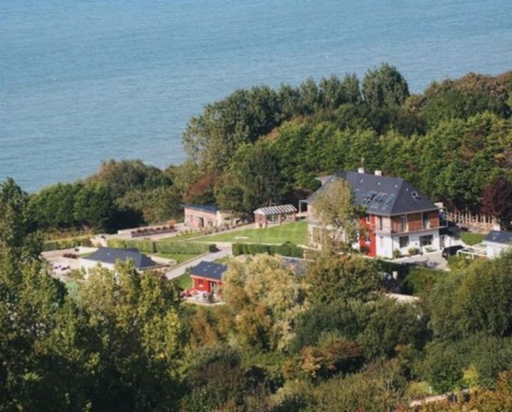 Les Chambres D'annie : Guesthouse Villerville, Calvados serapportantà Chambre D Hote Villerville Les Chambres D'annie : Guesthouse Villerville, Calvados serapportantà Chambre D Hote Villerville