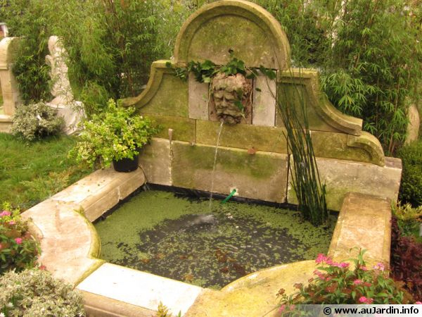 Les Fontaines Au Jardin serapportantà Fontaine A Eau De Jardin