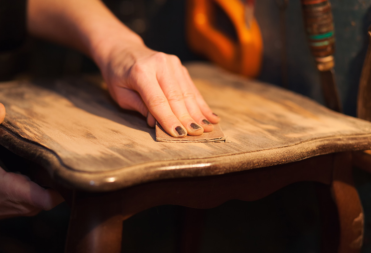 Les Meilleures Techniques Pour Décaper Un Meuble Vernis encequiconcerne Décaper Un Meuble Vernis