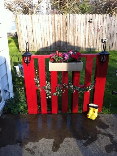 Les Palettes Font La Déco Du Jardin | Deco-Cool intérieur Petite Barriere Jardin Les Palettes Font La Déco Du Jardin | Deco-Cool intérieur Petite Barriere Jardin