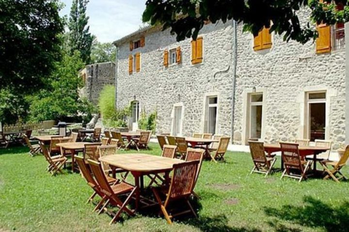 Les Trois Sources : Chambre D'Hote Rochessauve, Ardèche encequiconcerne Chambre D Hote Ardeche Sud